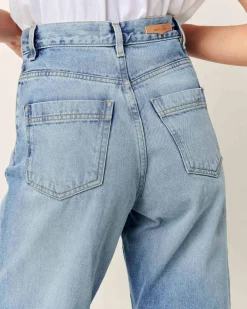 Outlet Bay Cruise Denim Jeans in Astral Blue Bottoms