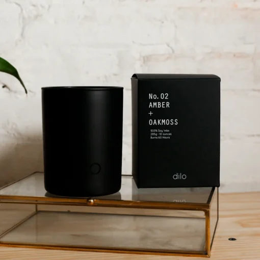 Hot dilo candle No. 02 Amber + Oakmoss Handmade Beauty | Wellness