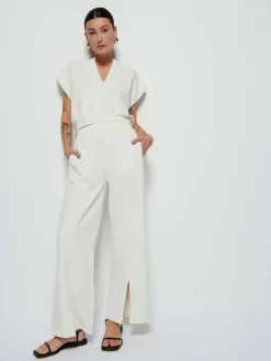 Clearance Nation LTD Lincoln Front Slit Knit Pant in Porcelain Bottoms