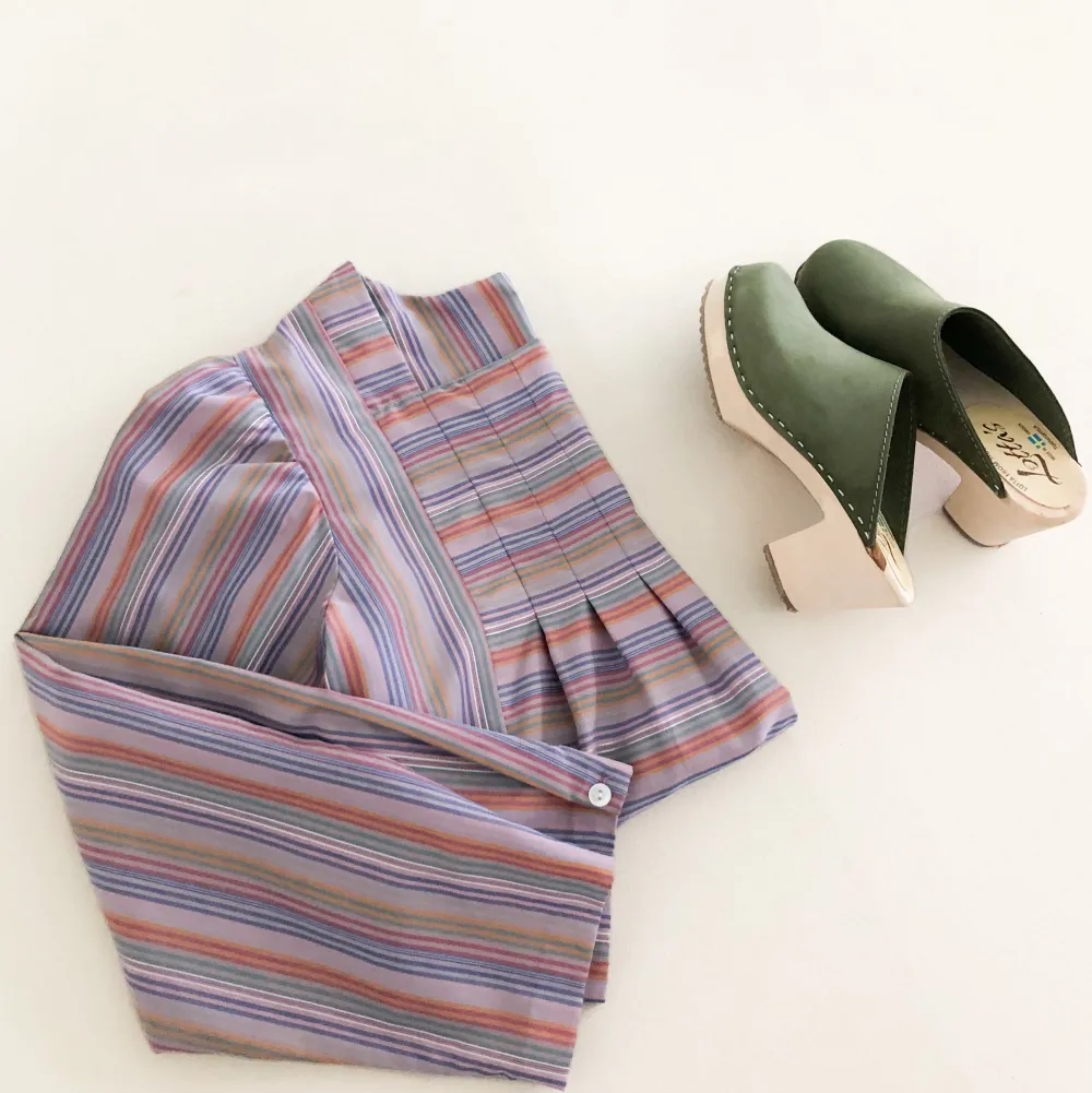 Clearance Vintage 70s Birds & Bees Stripe Peasant Top Vintage + Pre-Loved